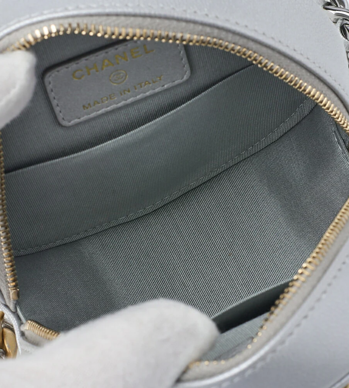 CHANEL 19 Matelasse Lambskin Chain Shoulder Bag