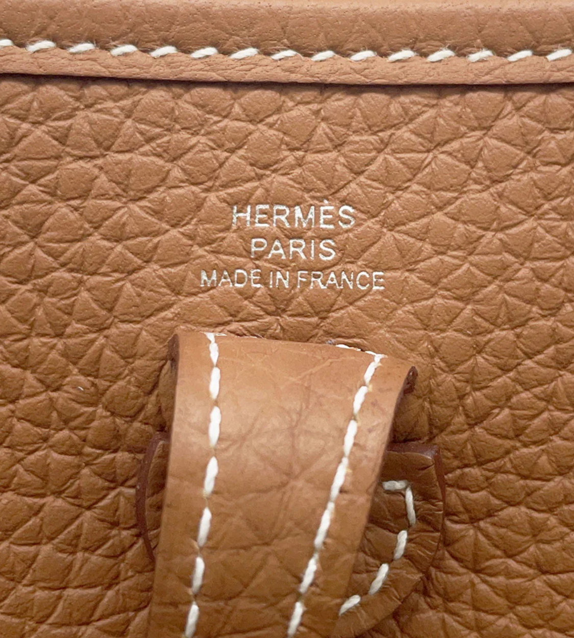HERMES Evelyne Long Gold Taurillon Clemence